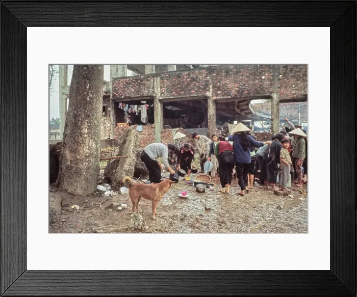 Framed Print : South Vietnamese Refugees, Hue Framed Print : South Vietnamese Refugees, Hue
