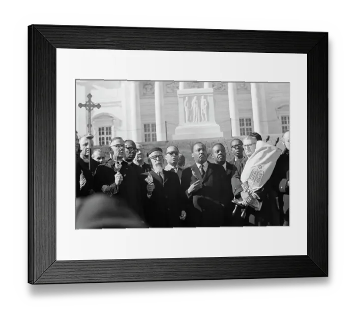 Framed Print : Martin Luther King Conducting Vigil Framed Print : Martin Luther King Conducting Vigil