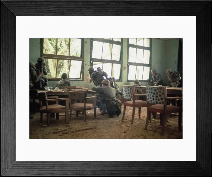 Framed Print : US Marines, Hue Framed Print : US Marines, Hue