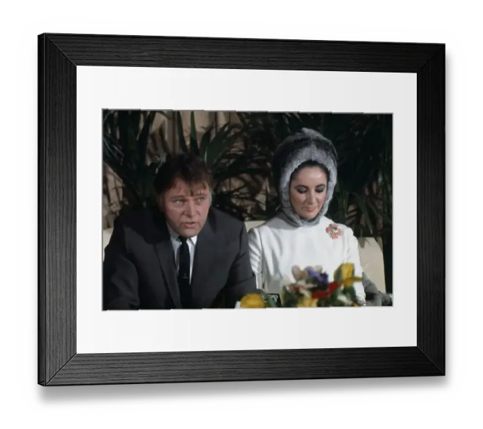 Framed Print : Elizabeth Taylor and Richard Burton Framed Print : Elizabeth Taylor and Richard Burton