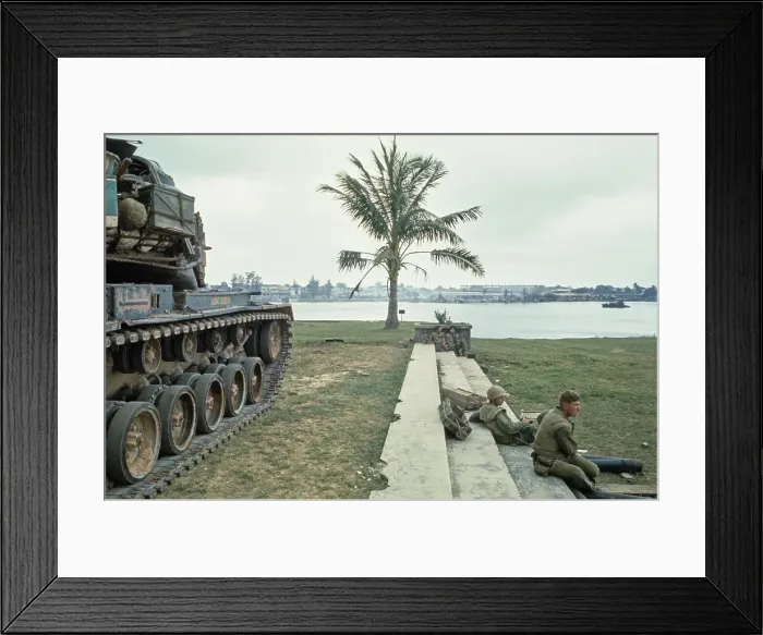 Framed Print : US Marines, Hue Framed Print : US Marines, Hue