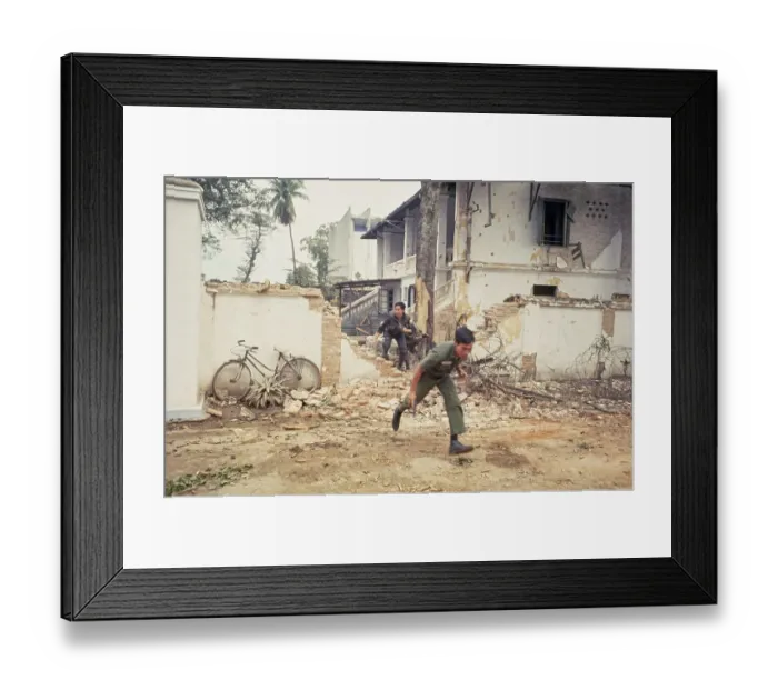Framed Print : Viet Cong Battle, Hue Framed Print : Viet Cong Battle, Hue