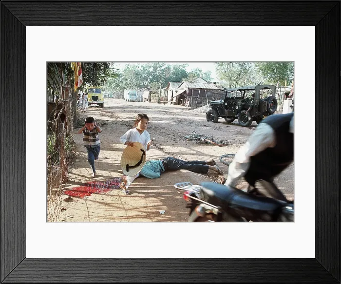 Framed Print : Aftermath of a Viet Cong Ambush, Da Nang 1968 Framed Print : Aftermath of a Viet Cong Ambush, Da Nang 1968