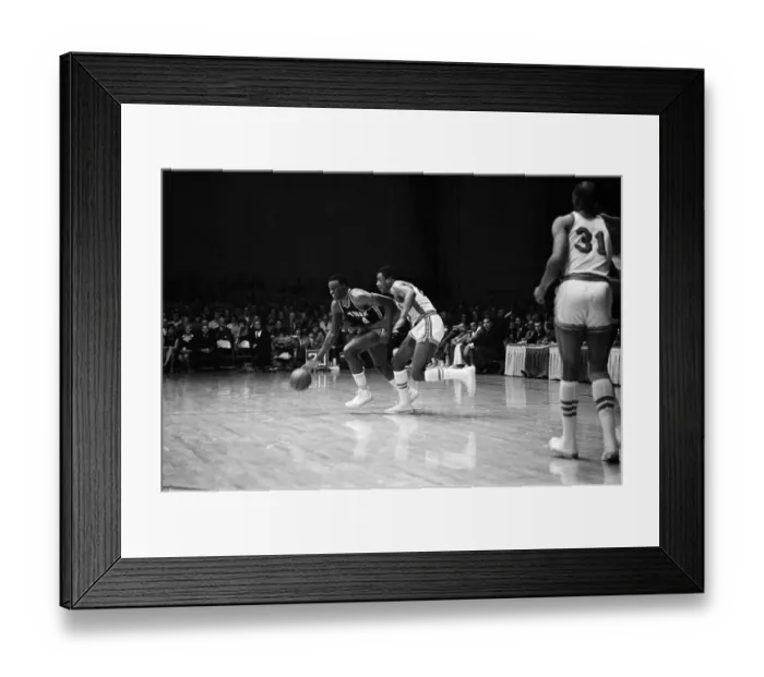 Framed Print : Paul Silas in Basketball Action Framed Print : Paul Silas in Basketball Action