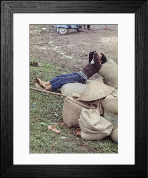 Framed Print : Hue Refugees