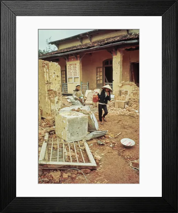 Framed Print : Hue Refugees Framed Print : Hue Refugees