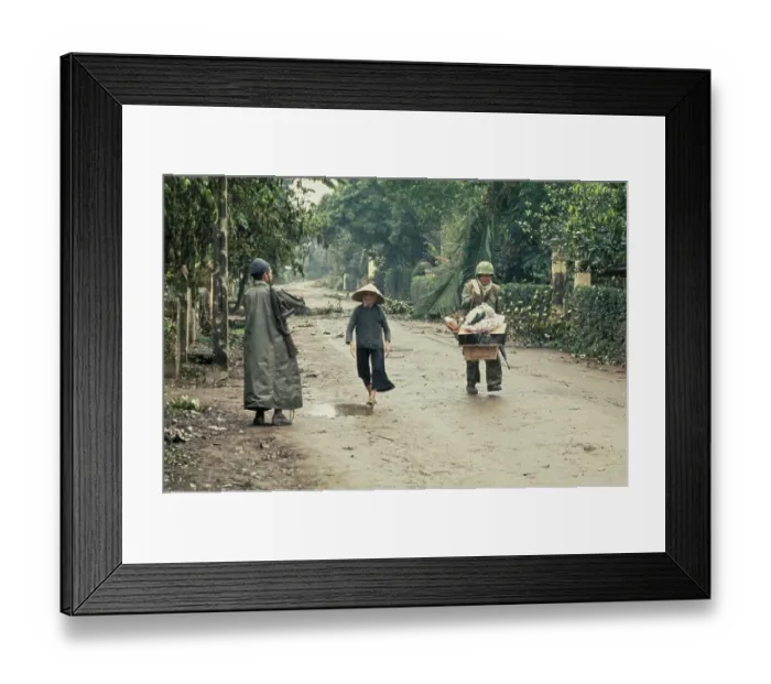 Framed Print : Hue Refugees Framed Print : Hue Refugees