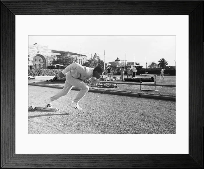 Framed Print : O.J. Simpson Starts from Running Blocks Framed Print : O.J. Simpson Starts from Running Blocks