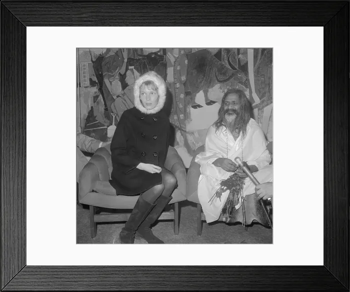 Framed Print : Mia Farrow Before Meeting with the Press Framed Print : Mia Farrow Before Meeting with the Press