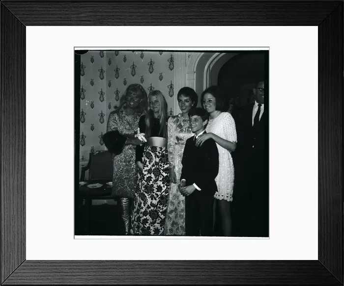 Framed Print : Liza Minnelli With Siblings Framed Print : Liza Minnelli With Siblings