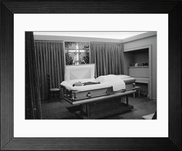 Framed Print : Dr. Martin Luther King Lying in State Framed Print : Dr. Martin Luther King Lying in State