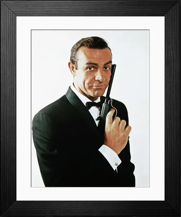 Framed Print : Sean Connery as James Bond Framed Print : Sean Connery as James Bond