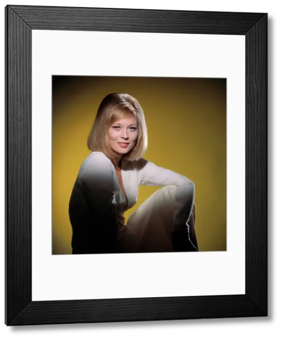 Framed Print : Actress Faye Dunaway