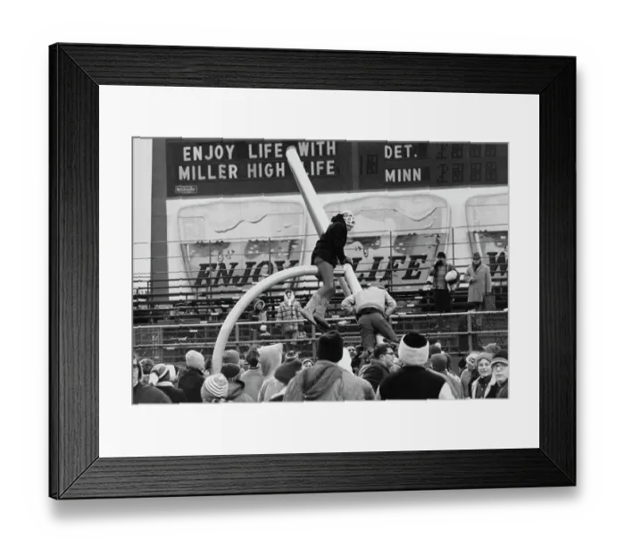 Framed Print : Youngsters Climbing At Green Bay Packers Vs Los Angeles Rams Framed Print : Youngsters Climbing At Green Bay Packers Vs Los Angeles Rams