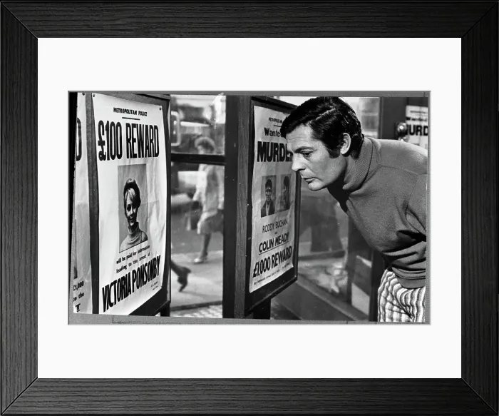 Framed Print : Marcello Mastroianni Looks at Poster