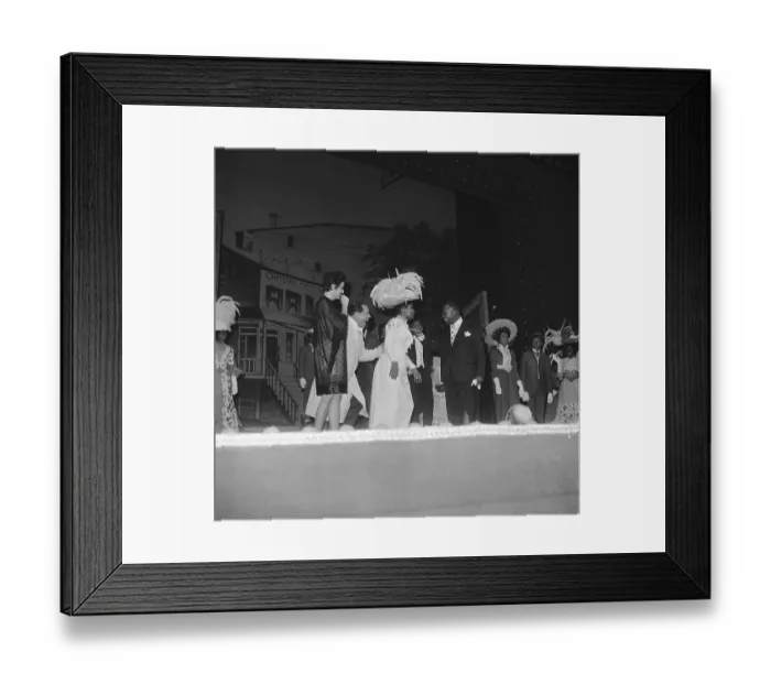 Framed Print : Pearl Bailey Stars in Hello, Dolly! Framed Print : Pearl Bailey Stars in Hello, Dolly!