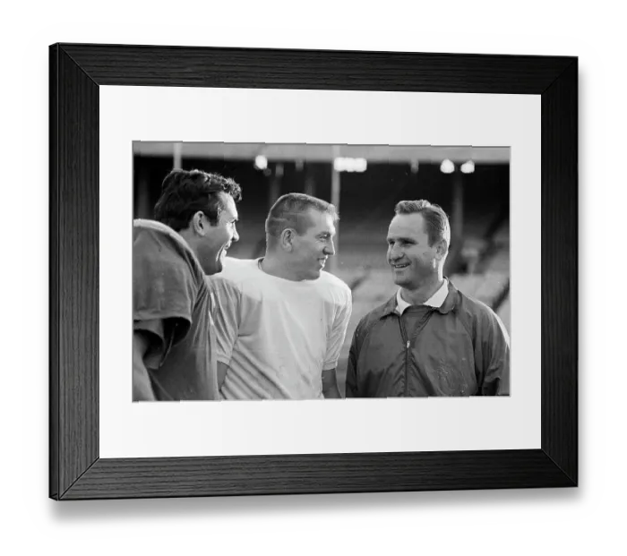 Framed Print : Don Shula talks wih Johnny Unitas and Lou Michaels Framed Print : Don Shula talks wih Johnny Unitas and Lou Michaels