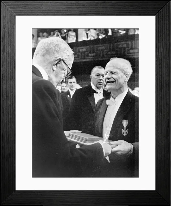 Framed Print : King Gustav Adolf With Physicist Hans Bethe Framed Print : King Gustav Adolf With Physicist Hans Bethe