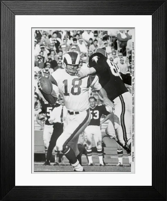 Framed Print : Roman Gabriel and Sam Williams in Hard Play Framed Print : Roman Gabriel and Sam Williams in Hard Play