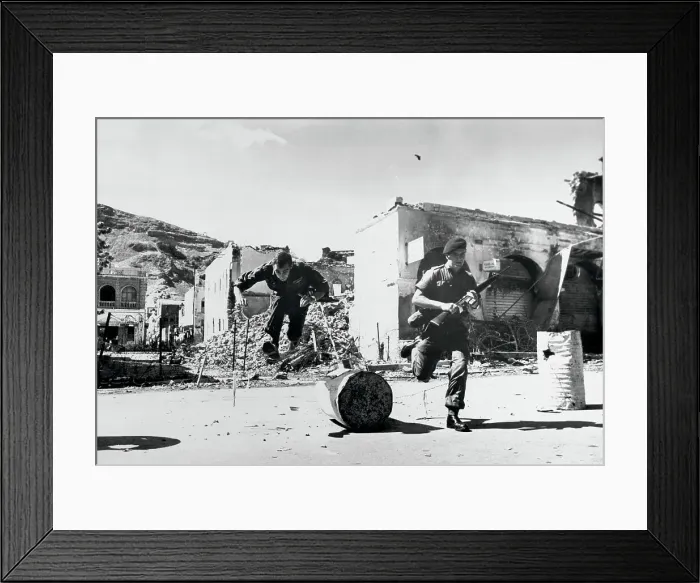 Framed Print : British Soldiers in Aden Framed Print : British Soldiers in Aden
