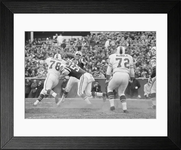 Framed Print : Joe Namath Throwing a Pass Framed Print : Joe Namath Throwing a Pass