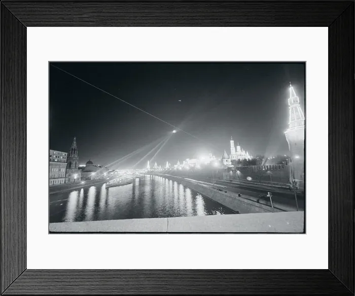 Framed Print : Illuminated Kremlin Framed Print : Illuminated Kremlin