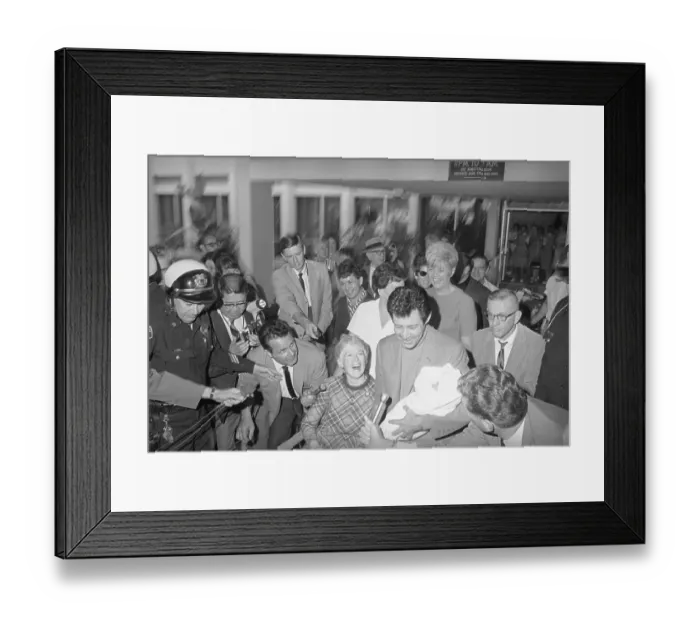 Framed Print : Eddie and Connie Fisher with Newborn Amidst Reporters