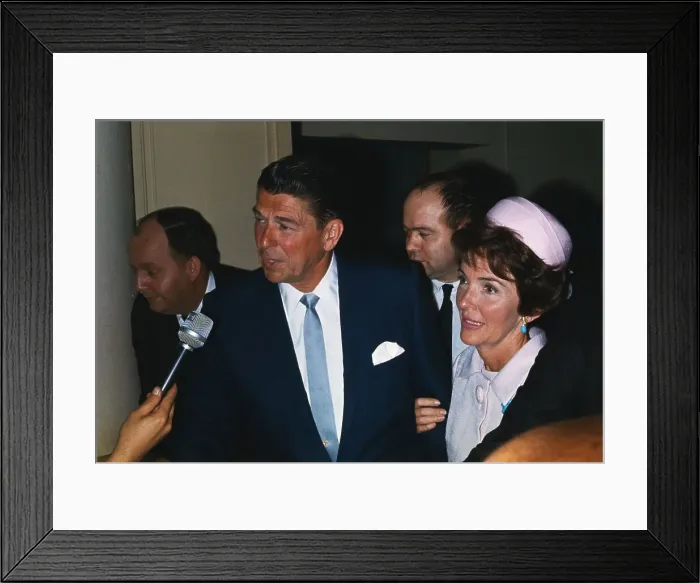 Framed Print : Ronand and Nancy Reagan Speaking to Newsmen Framed Print : Ronand and Nancy Reagan Speaking to Newsmen