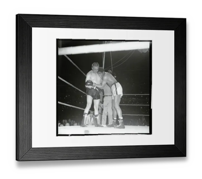 Framed Print : Ernie Terrell and Manuel Ramos During Bout Framed Print : Ernie Terrell and Manuel Ramos During Bout