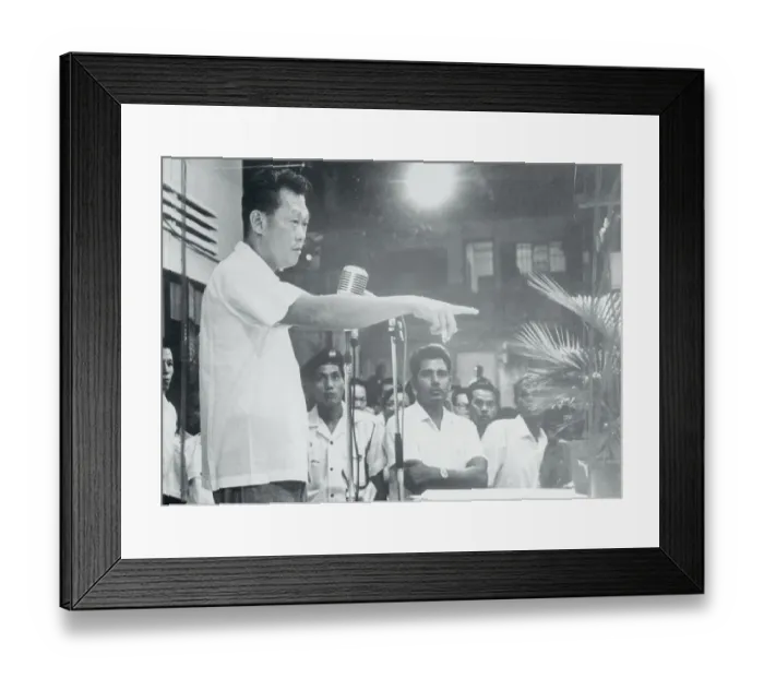 Framed Print : Lee Kuan Yew Speaking at a Meeting Framed Print : Lee Kuan Yew Speaking at a Meeting