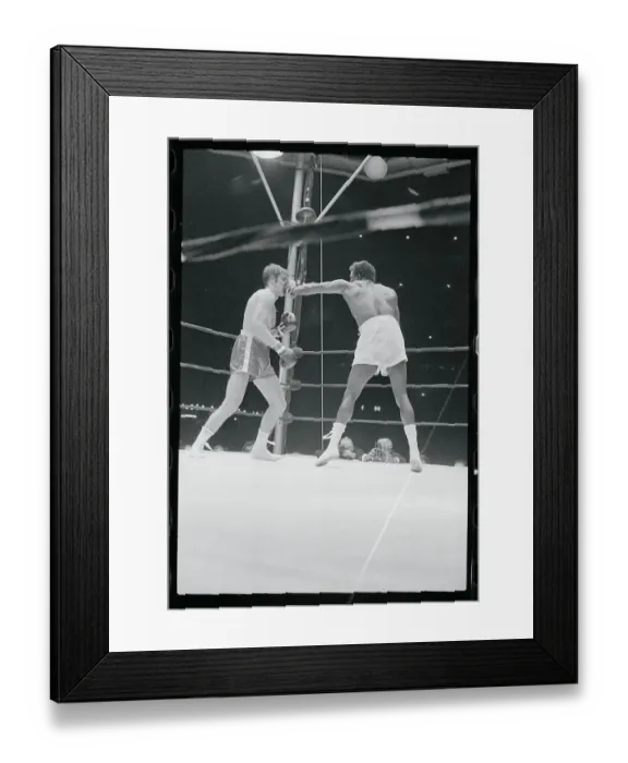 Framed Print : Emile Griffith Boxing Against Nino Benvenuti