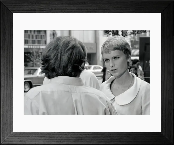 Framed Print : Roman Polanski Talking with Mia Farrow Framed Print : Roman Polanski Talking with Mia Farrow