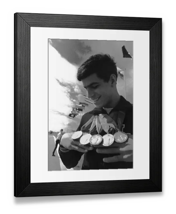 Framed Print : Mark Spitz Holding Five Gold Medals Framed Print : Mark Spitz Holding Five Gold Medals