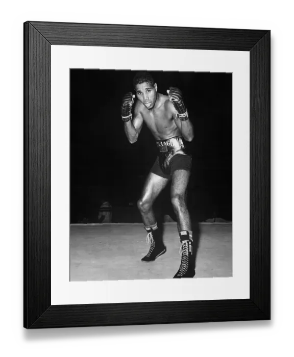 Framed Print : Boxer Ismael Laguna in Boxing Pose Framed Print : Boxer Ismael Laguna in Boxing Pose