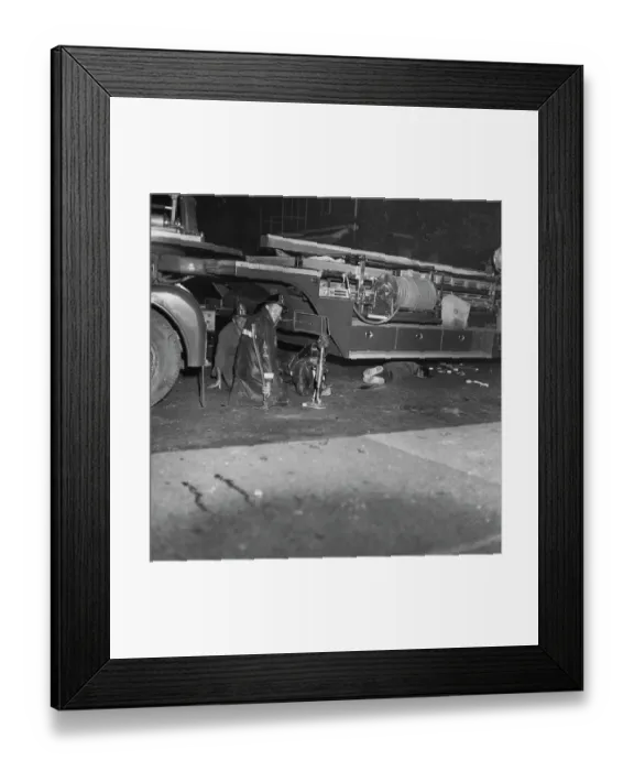 Framed Print : Snipers Pin down Four Fire Fighters Framed Print : Snipers Pin down Four Fire Fighters