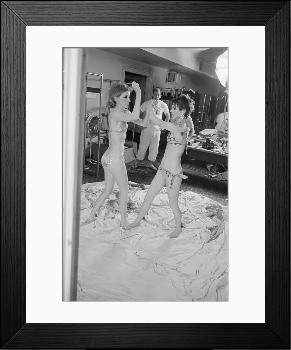Framed Print : Edie Sedgwick and Viva on the Set of Ciao! Manhattan Framed Print : Edie Sedgwick and Viva on the Set of Ciao! Manhattan