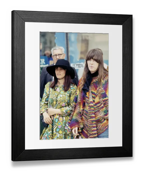 Framed Print : Hippies, San Francisco Framed Print : Hippies, San Francisco