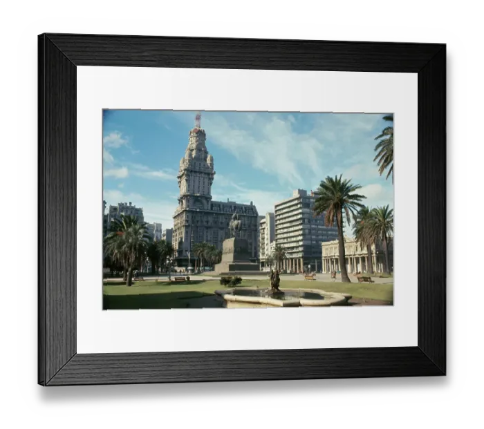Framed Print : Plaza de Independence Framed Print : Plaza de Independence