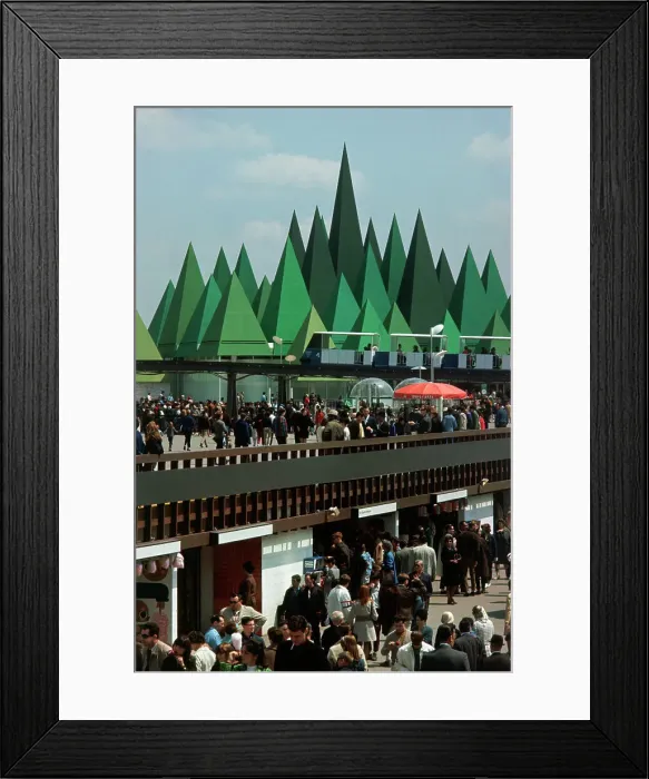 Framed Print : Crowd Attends the Montreal Paper Exposition Framed Print : Crowd Attends the Montreal Paper Exposition
