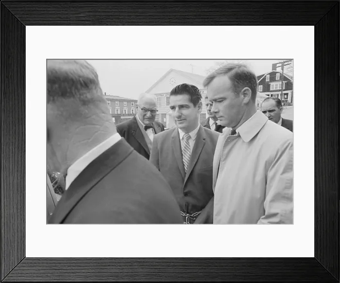 Framed Print : Boston Strangler Being Taken to Court for His Crimes Framed Print : Boston Strangler Being Taken to Court for His Crimes
