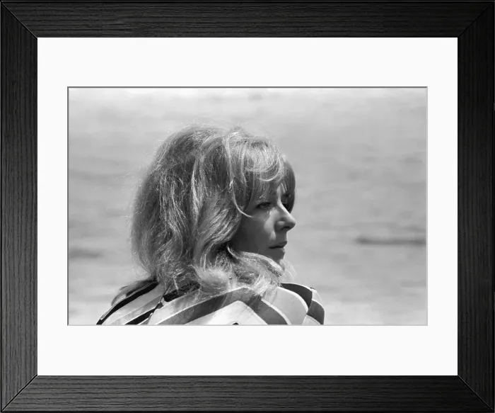 Framed Print : Portrait of Vanessa Redgrave Framed Print : Portrait of Vanessa Redgrave