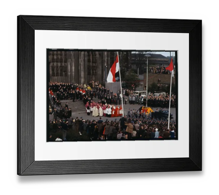 Framed Print : Soldiers Carrying Out Konrad Adenauer's Coffin Framed Print : Soldiers Carrying Out Konrad Adenauer's Coffin