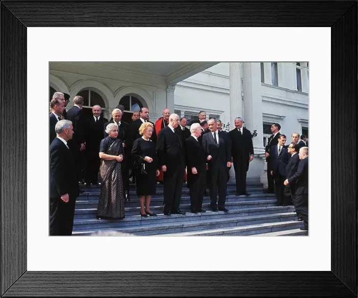 Framed Print : Dignitaries Assembling Outside the Villa Hammerschmidt Framed Print : Dignitaries Assembling Outside the Villa Hammerschmidt