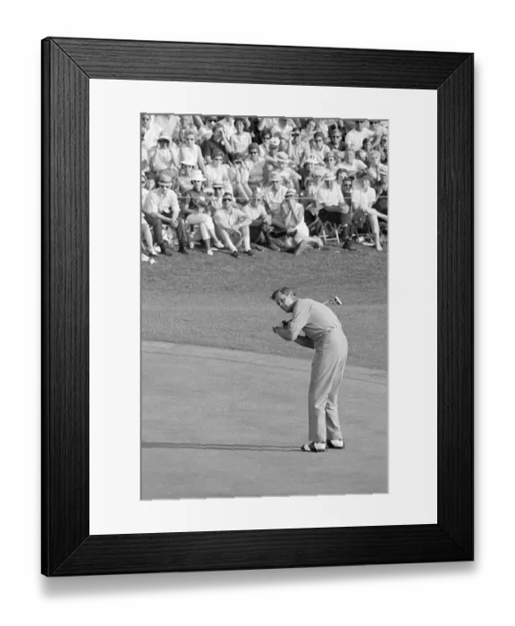 Framed Print : Gay Brewer Lining Up Putt Framed Print : Gay Brewer Lining Up Putt