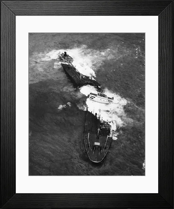 Framed Print : Part Of Thick Ridge Of US Tanker Framed Print : Part Of Thick Ridge Of US Tanker