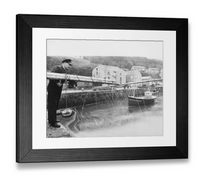 Framed Print : Man Put Detergent In Oil Water @ Sm Port