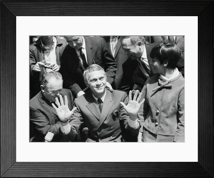 Framed Print : Steve McQueen Holding up his Hands at Grauman's Chinese Theater Framed Print : Steve McQueen Holding up his Hands at Grauman's Chinese Theater
