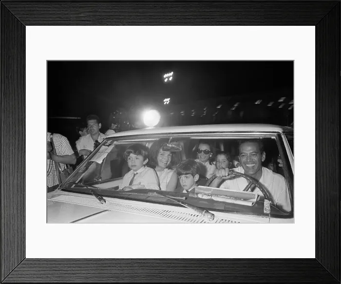 Framed Print : Mrs. Kennedy and Lee Radziwill in Car Framed Print : Mrs. Kennedy and Lee Radziwill in Car