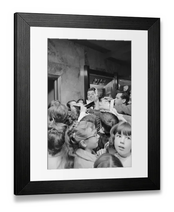Framed Print : Ronald Reagan Signing Autographs Framed Print : Ronald Reagan Signing Autographs
