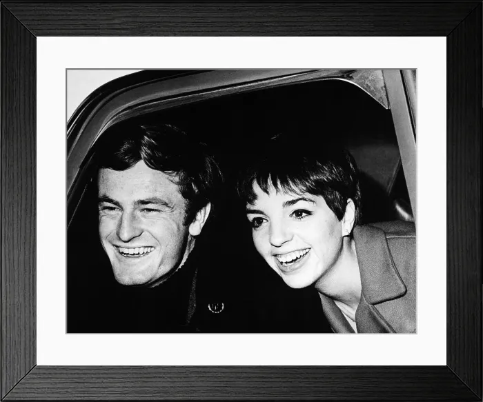 Framed Print : Liza Minnelli with Fiance Peter Allen Framed Print : Liza Minnelli with Fiance Peter Allen